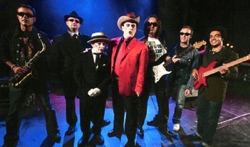 Fotos de los looks de cantantes más llamativos de la España de los 80