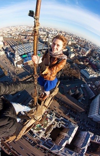 Los selfies extremos de Ángela Nikoláu