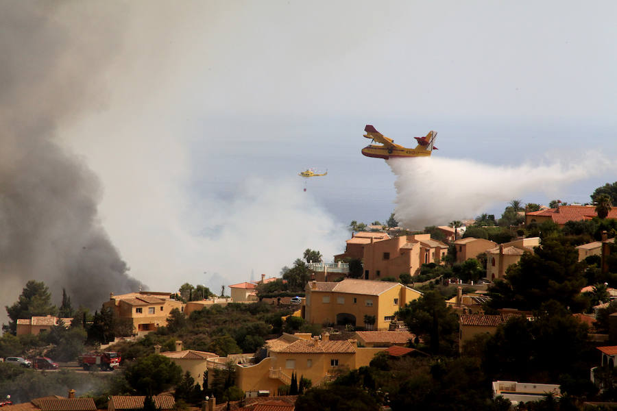 Fotos del incendio de la Granadella, en Xàbia y Benitatxell