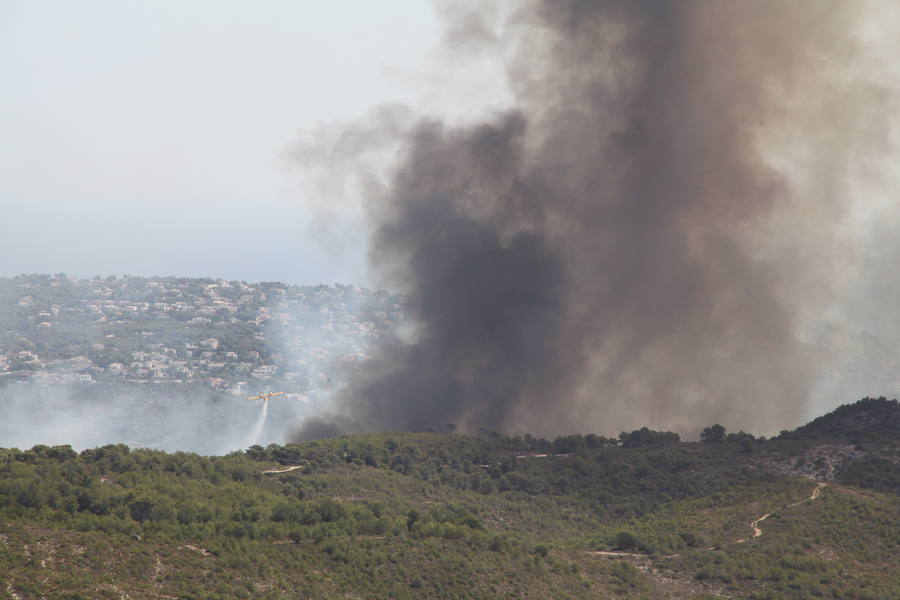 Fotos del incendio de la Granadella, en Xàbia y Benitatxell