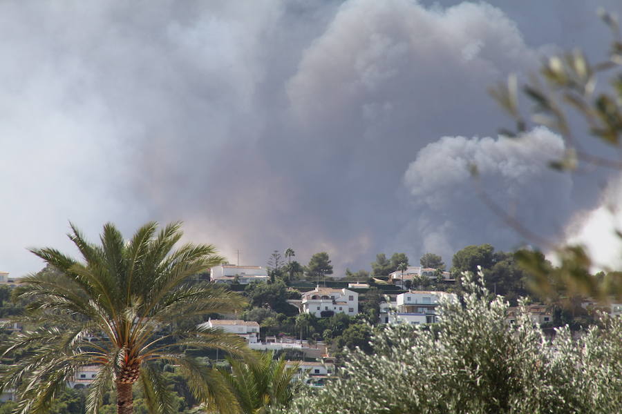 Fotos del incendio de la Granadella, en Xàbia y Benitatxell