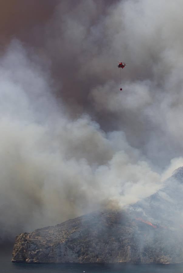 Fotos del incendio de la Granadella, en Xàbia y Benitatxell