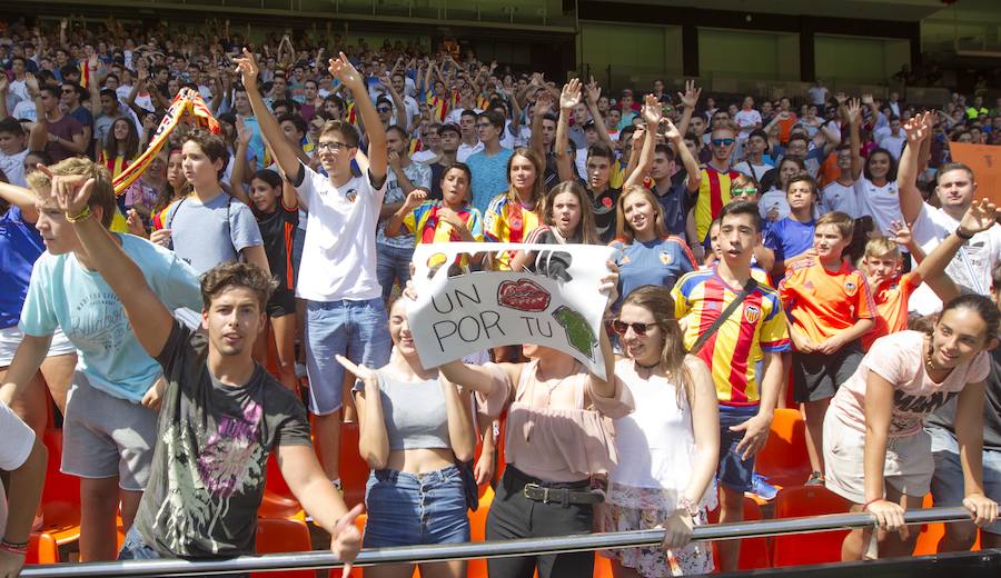 Presentación de Munir, nuevo jugador del Valencia CF