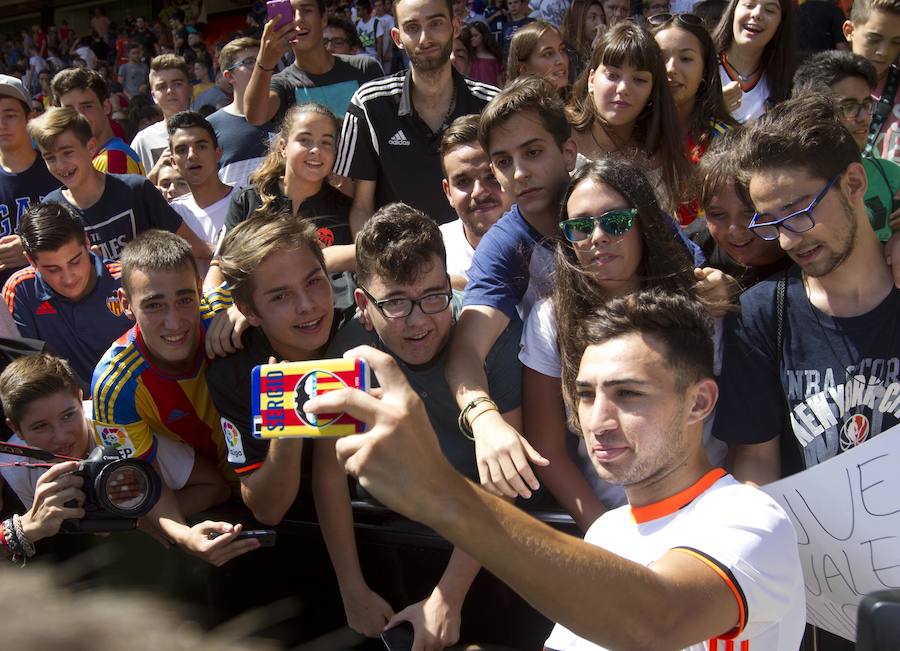 Presentación de Munir, nuevo jugador del Valencia CF