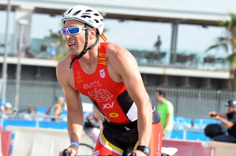 Fotos del triatlón en la Marina Real (domingo 11 de septiembre)