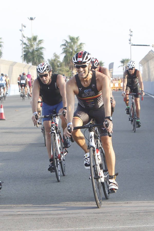 Fotos del triatlón en la Marina Real (domingo 11 de septiembre)