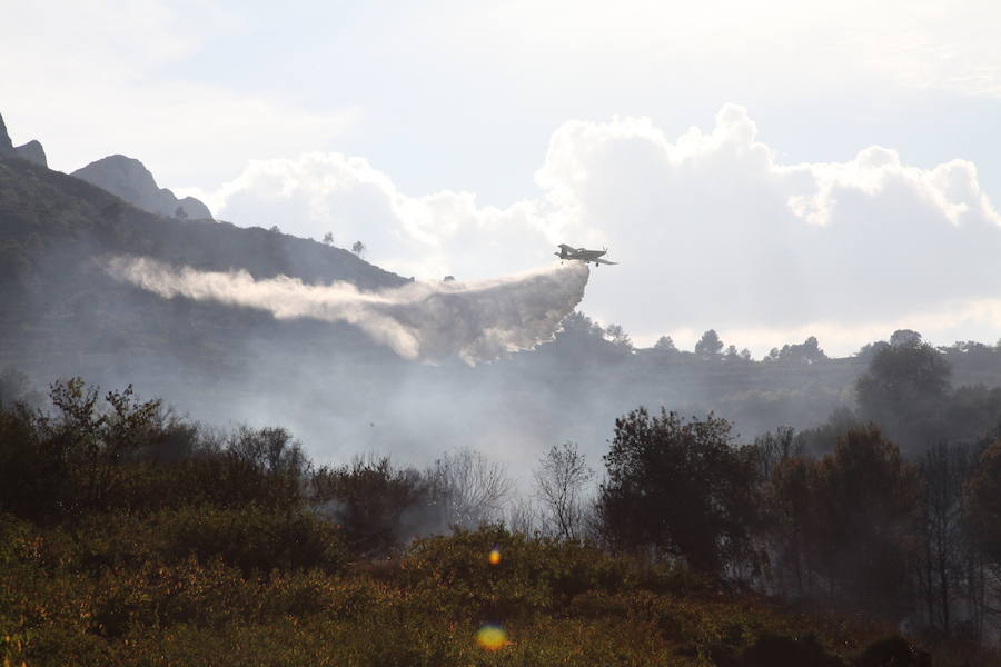 Incendio forestal en la Vall de Gallinera