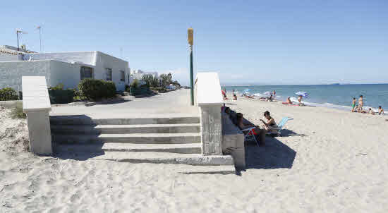 Estado de la playa del Saler en agosto de 2016.