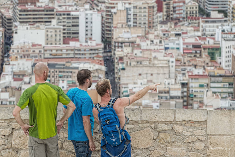 Llegada de crucero a Alicante y lleno en el castillo de Santa Bárbara