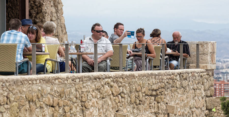 Llegada de crucero a Alicante y lleno en el castillo de Santa Bárbara