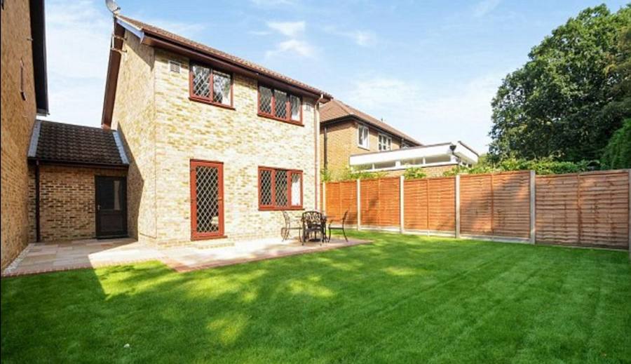 Fotos de la casa de Harry Potter, a la venta por medio millón de euros