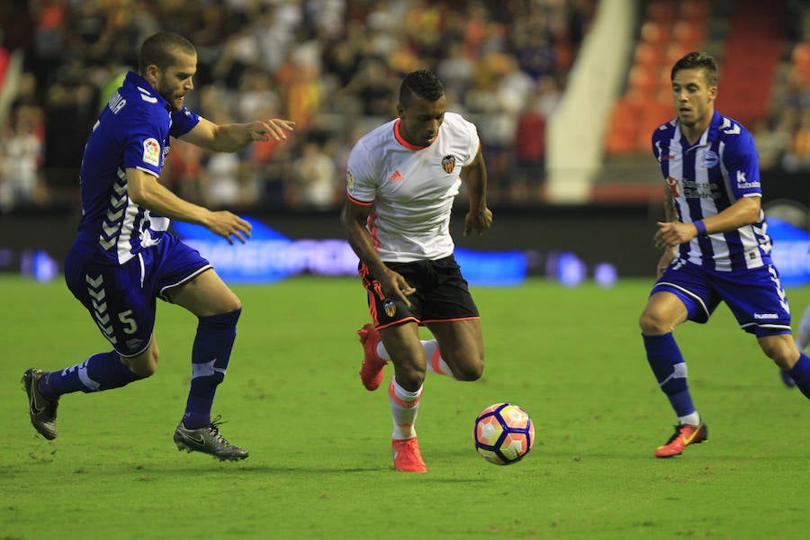 Las fotos de la victoria del Valencia ante el Alavés por 2-1