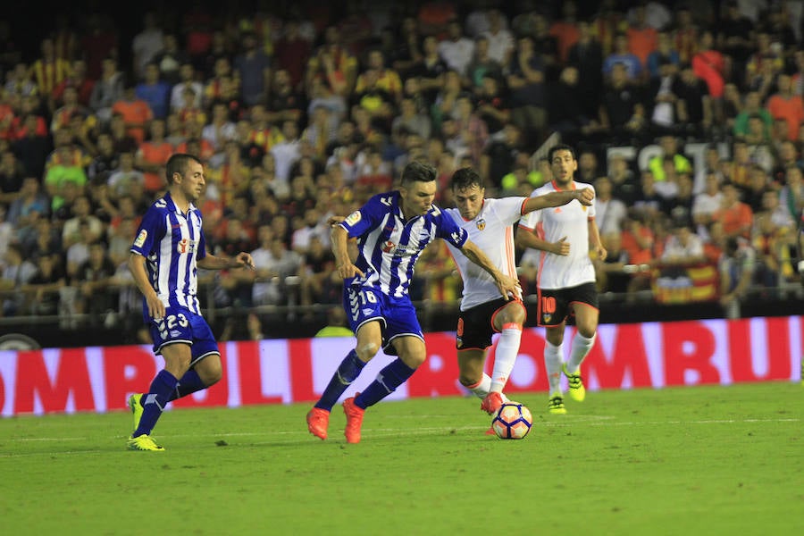 Las fotos de la victoria del Valencia ante el Alavés por 2-1