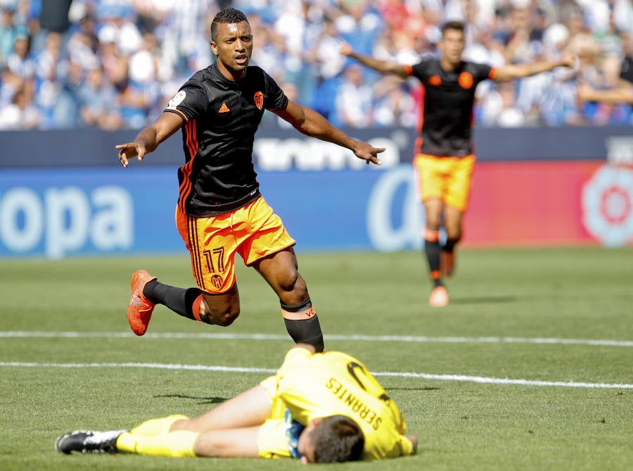 Las fotos de la victoria del Valencia en Butarque ante el Leganés (1-2)