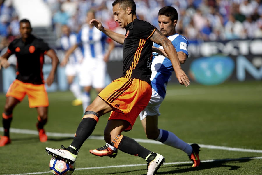 Las fotos de la victoria del Valencia en Butarque ante el Leganés (1-2)