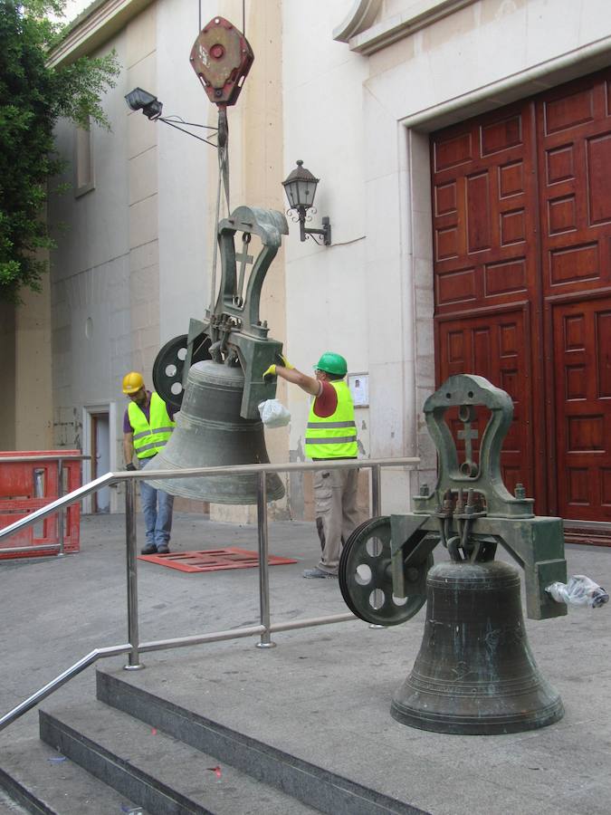 Restauración de las campanas de la iglesia de Almoradí