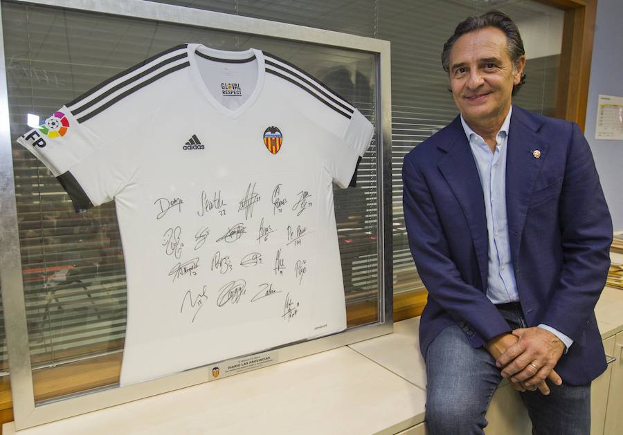 Las imágenes de la entrevista a Cesare Prandelli en Las Provincias