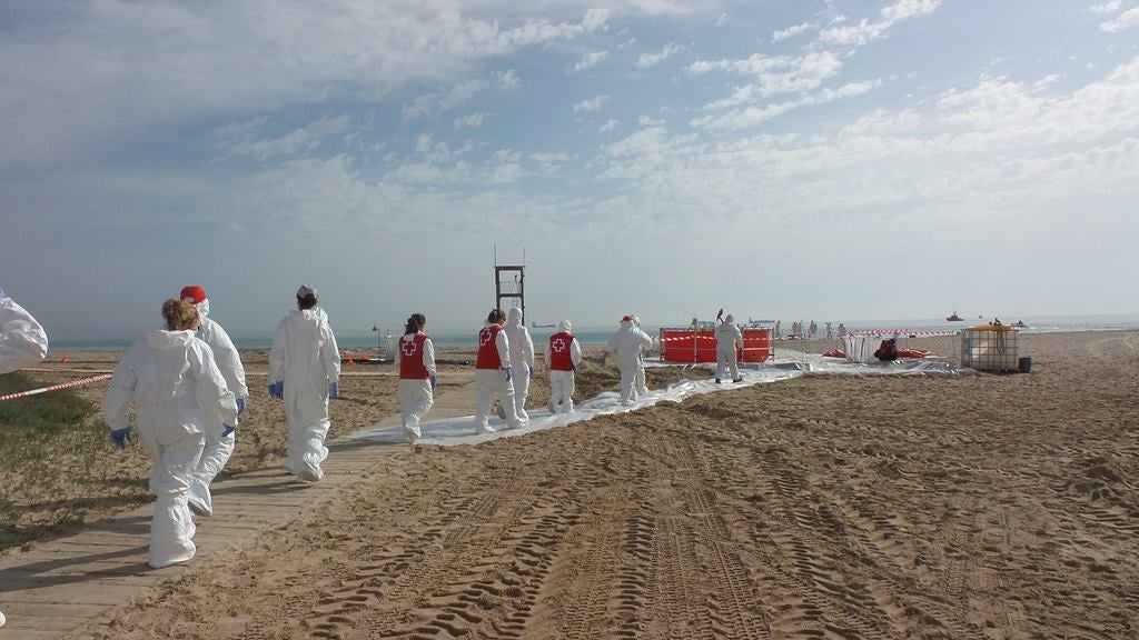 Fotos del simulacro contra la contaminación marina en el litoral de Valencia