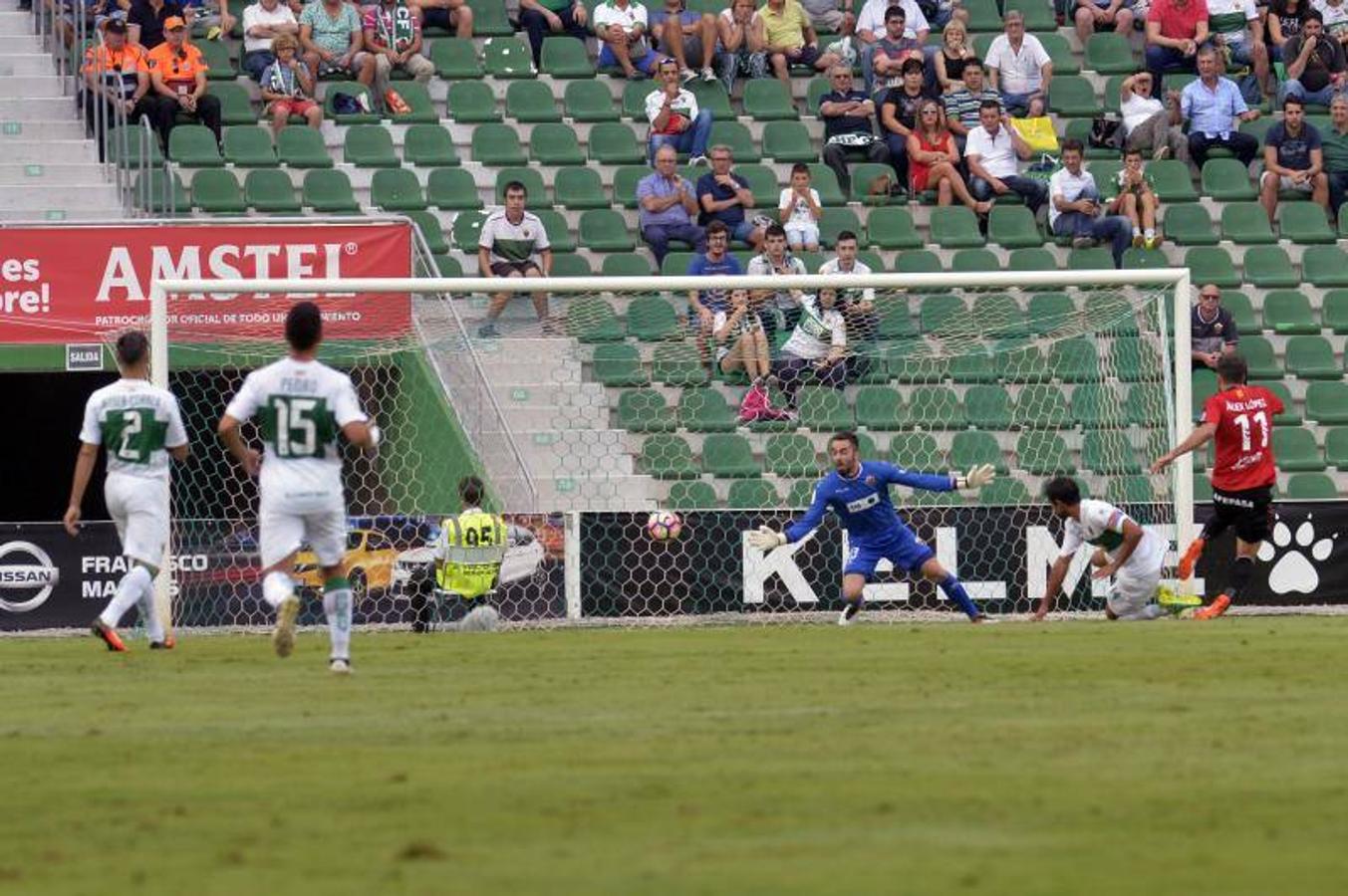 Las mejores imágenes del Elche - Nástic (4-4)