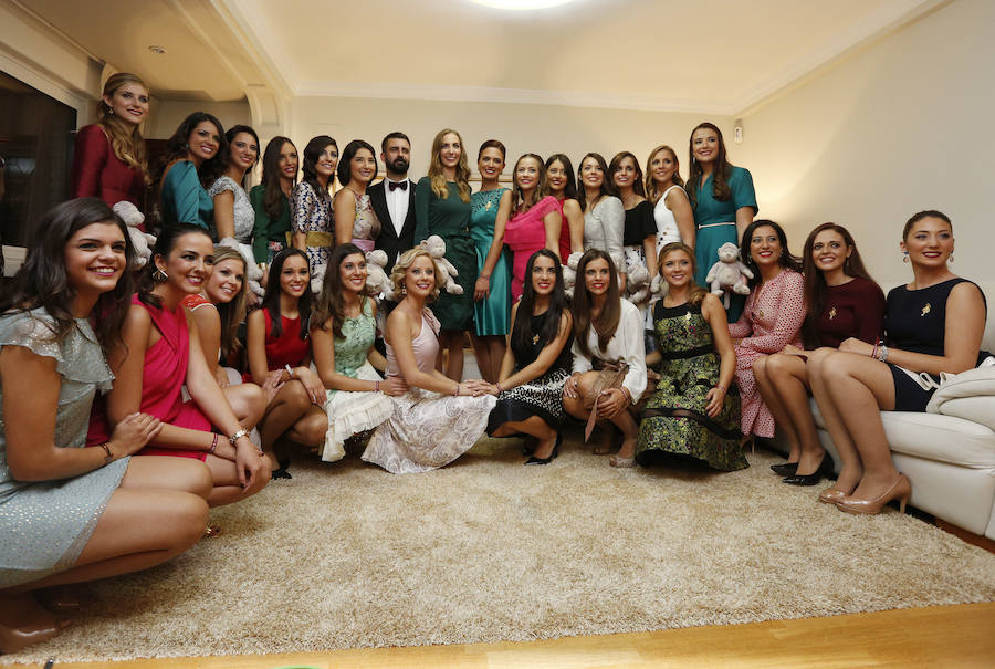 Fotos de Raquel Alario y Clara Parejo, falleras mayores de Valencia 2017