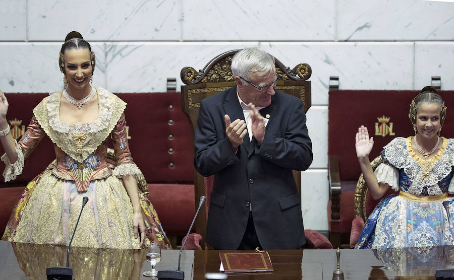 Fotos de la proclamación de Raquel Alario y Clara Parejo como falleras mayores de Valencia 2017