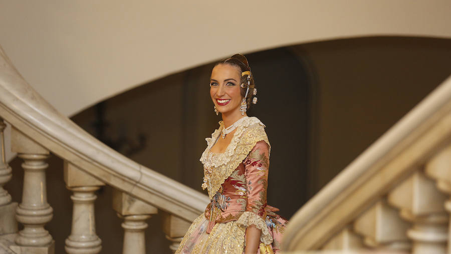 Fotos de la proclamación de Raquel Alario y Clara Parejo como falleras mayores de Valencia 2017