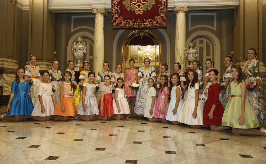 Fotos de la proclamación de Raquel Alario y Clara Parejo como falleras mayores de Valencia 2017