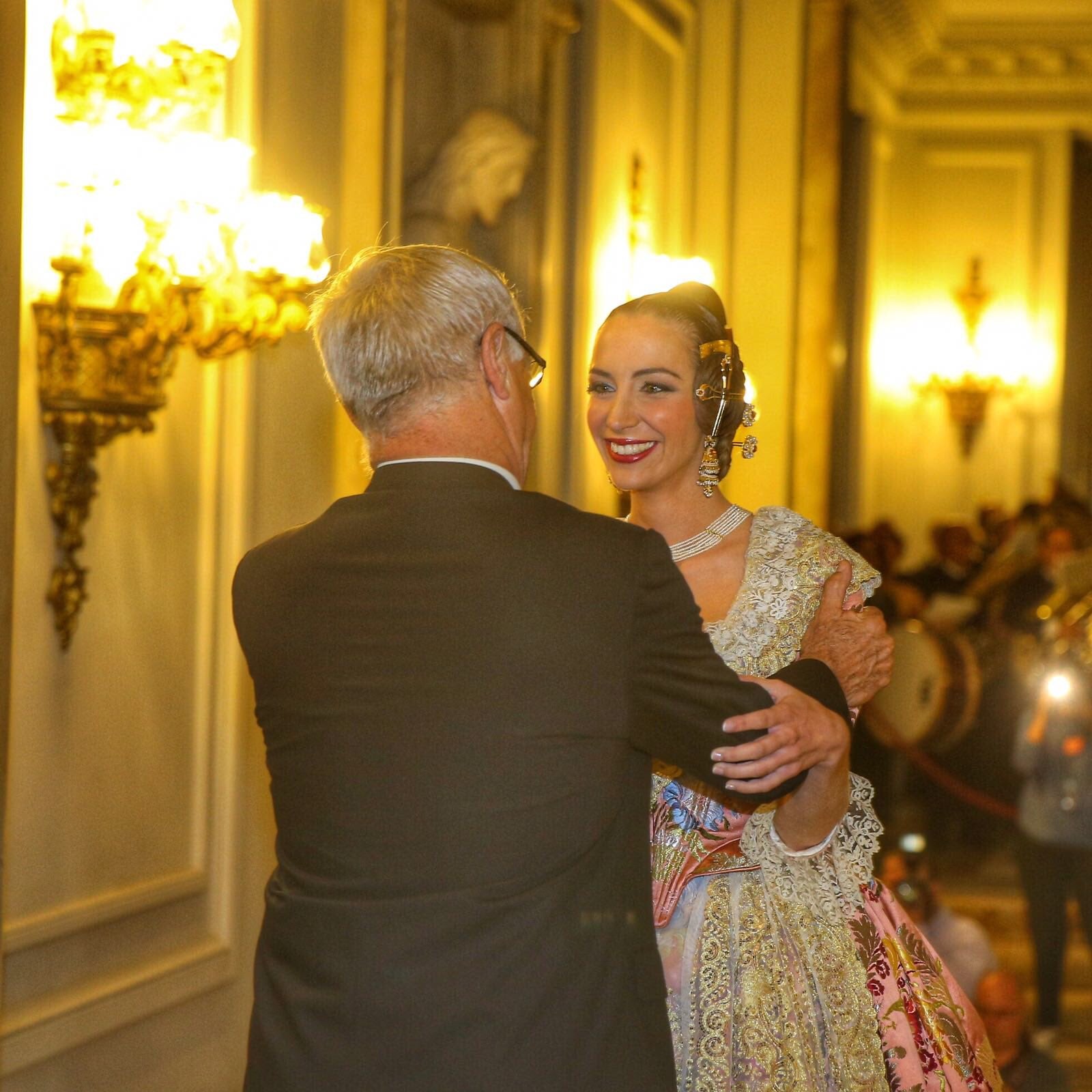 Fotos de la proclamación de Raquel Alario y Clara Parejo como falleras mayores de Valencia 2017