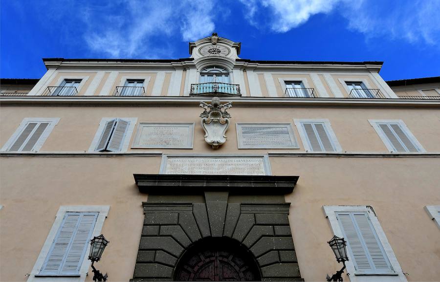 Así es Castelgandolf, la residencia de verano del Papa