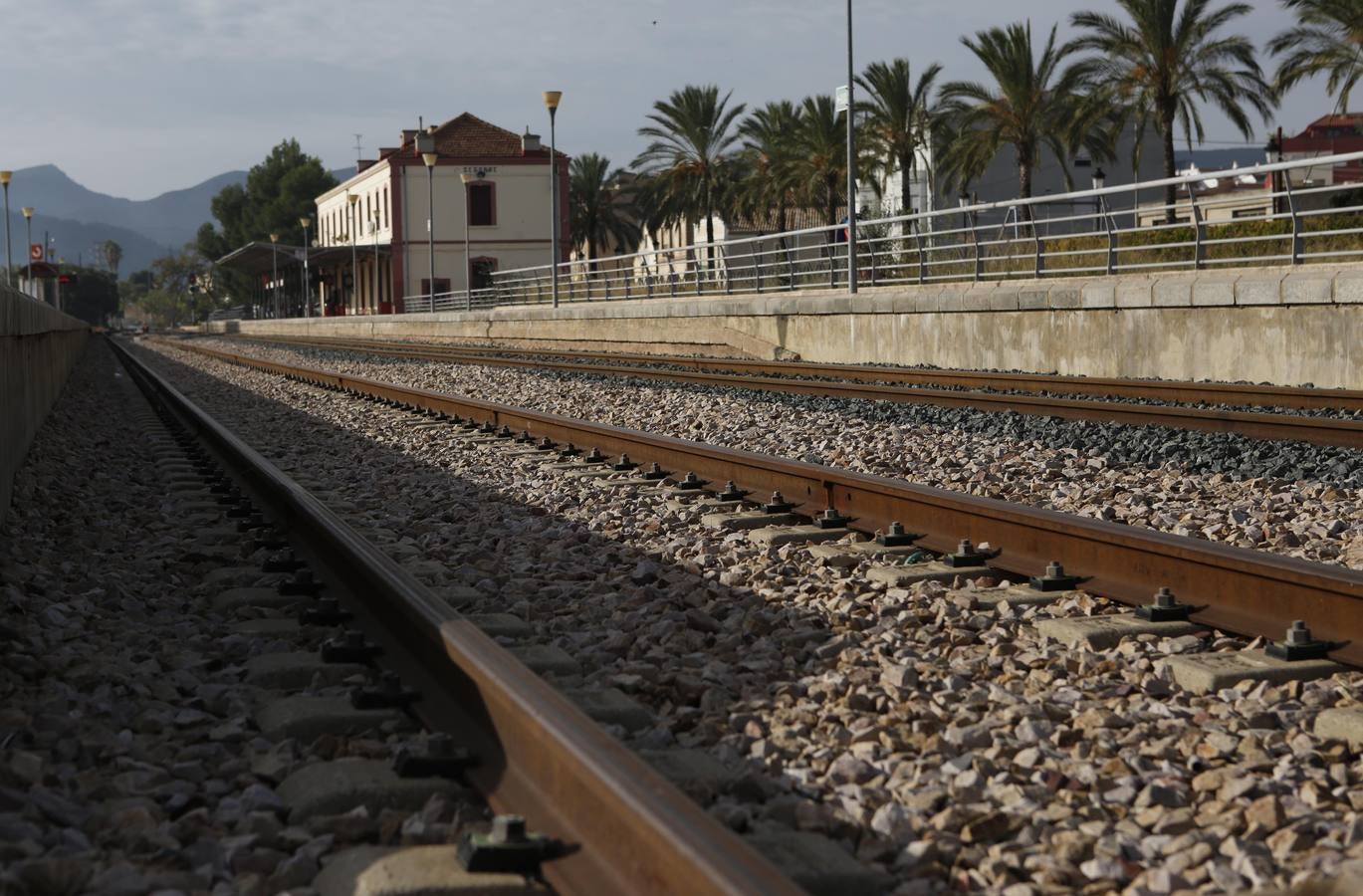 Fotos de la línea de tren Valencia-Zaragoza