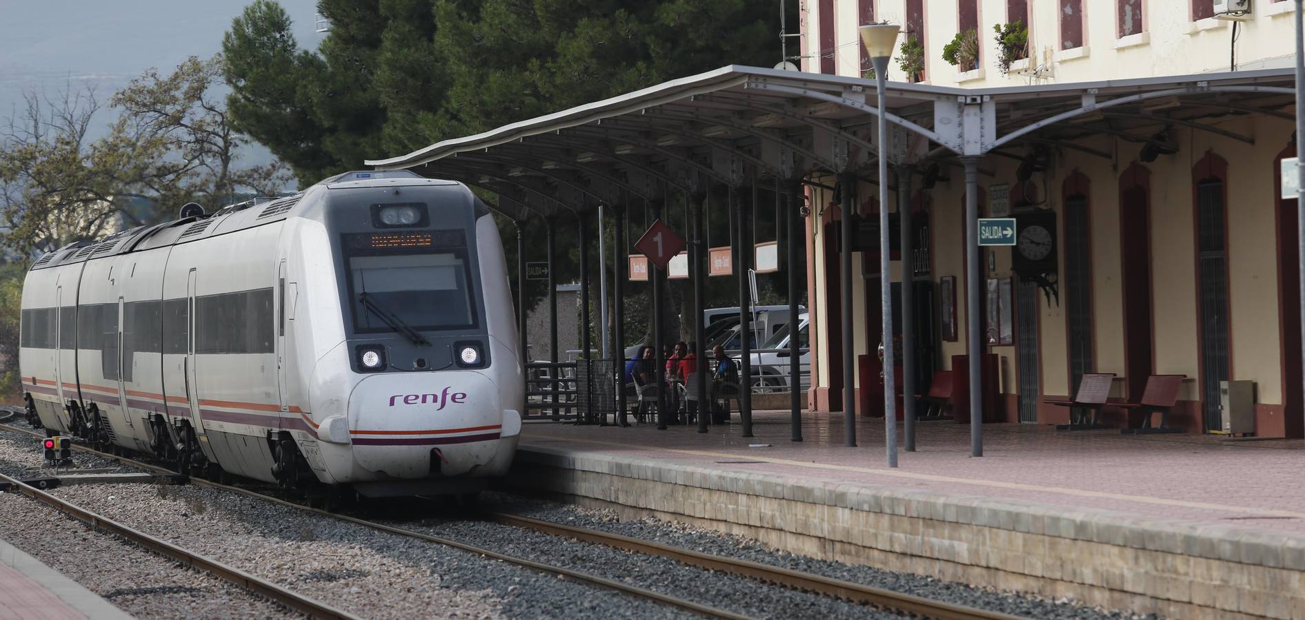 Fotos de la línea de tren Valencia-Zaragoza