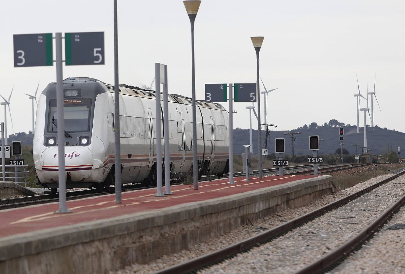 Fotos de la línea de tren Valencia-Zaragoza