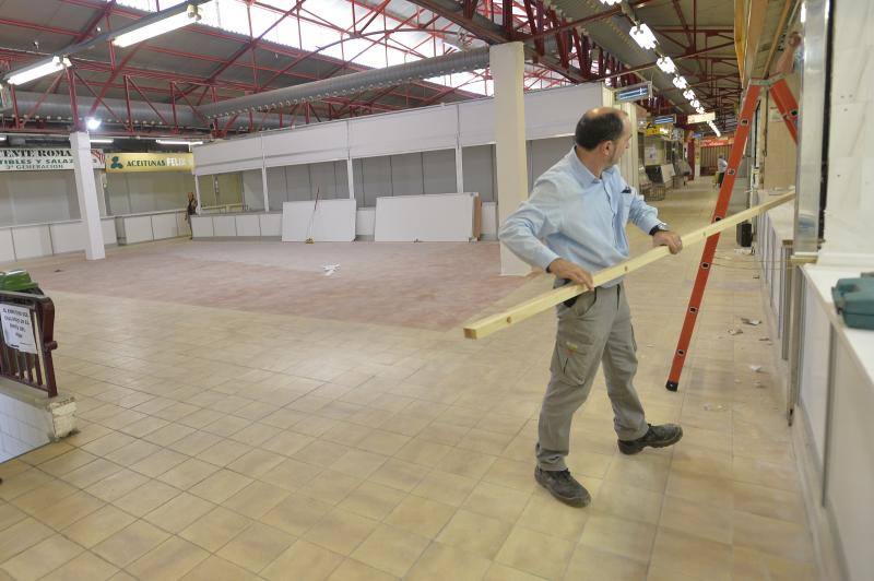 Vía libre a la obra previa a las catas en el Mercado al trasladarse los placeros