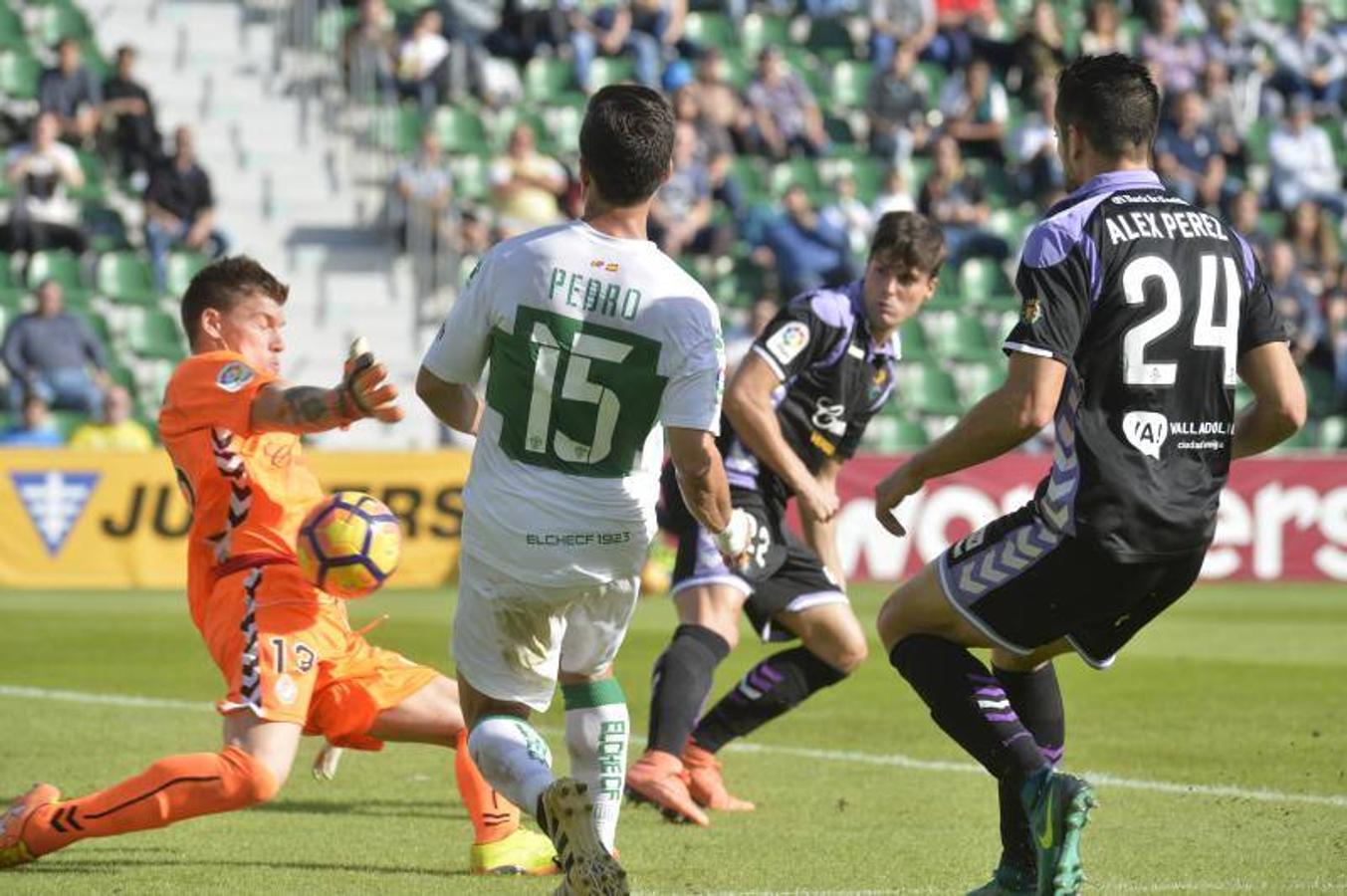 Las mejores imágenes del Elche - Valladolid (2-0)