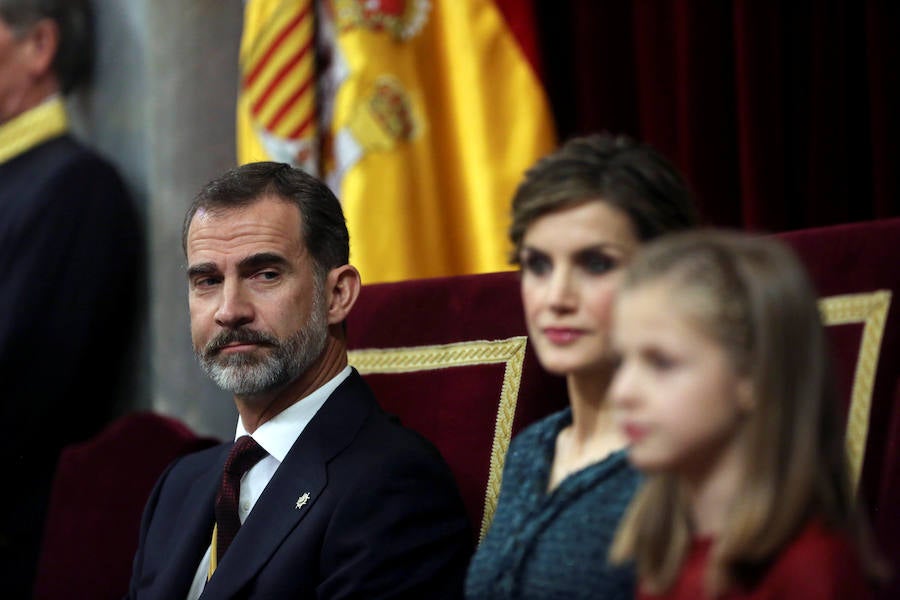 Fotos de Leonor y Sofía, protagonistas en el Congreso