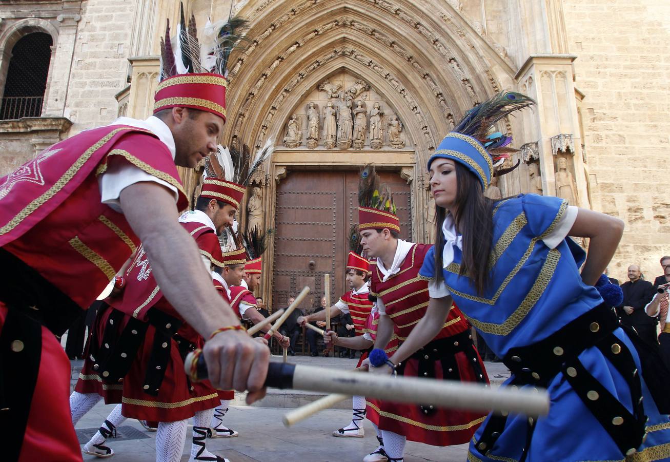 El Tribunal de las Aguas de Valencia y Festes Mare de Déu de la Salut en Algemesí