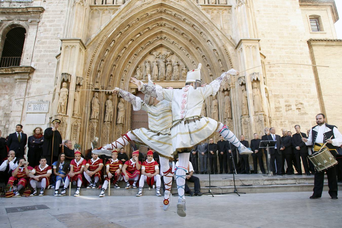 El Tribunal de las Aguas de Valencia y Festes Mare de Déu de la Salut en Algemesí