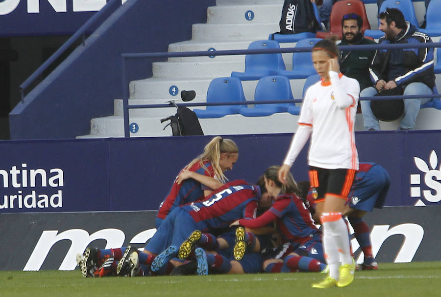 Fotos del Levante UD - Valencia CF femenino