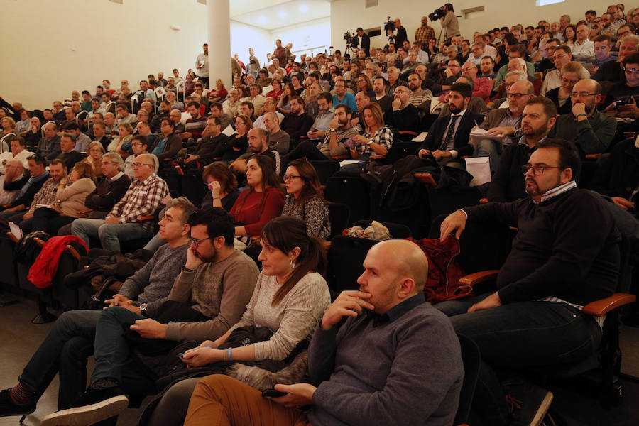 Fotos de la asamblea de los presidentes de fallas