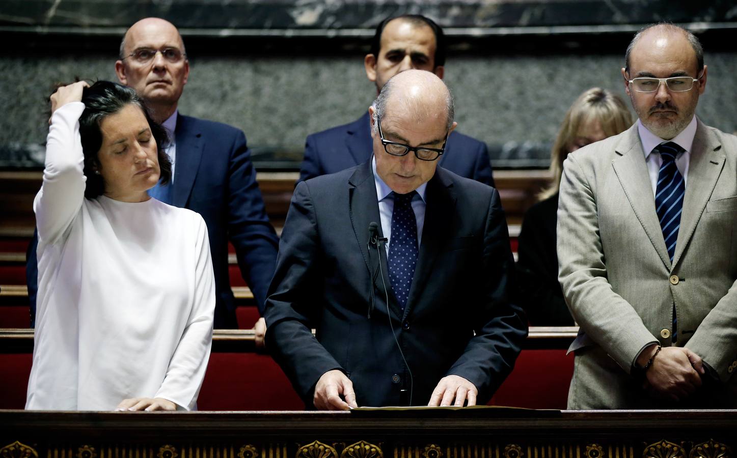 Fotos del Pleno extraordinario del Ayuntamiento de Valencia y del homenaje en el domicilio de Rita Barberá