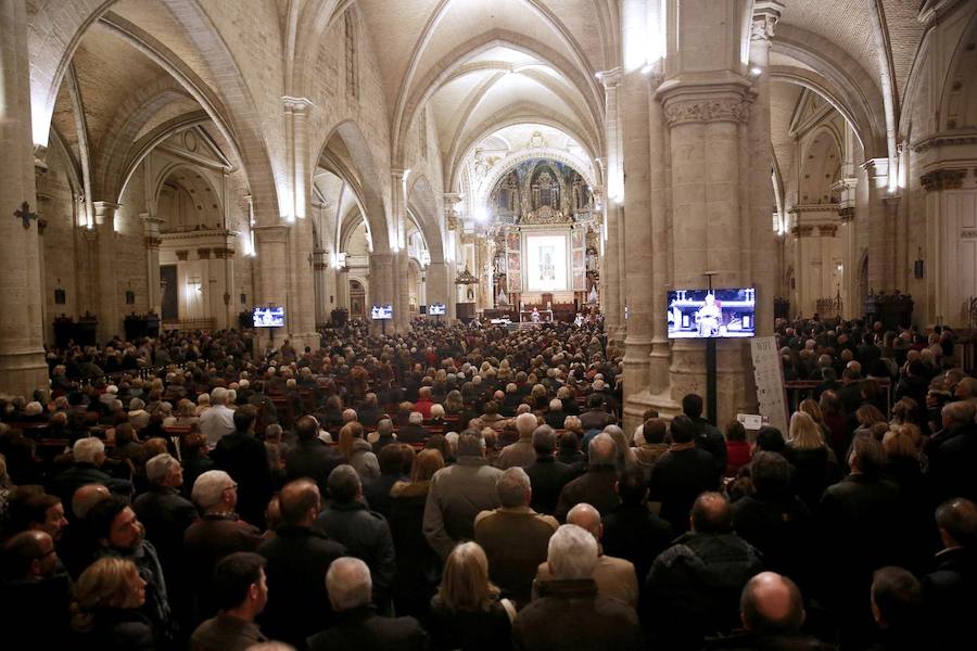 Fotos de la misa por Rita Barberá en la Catedral de Valencia