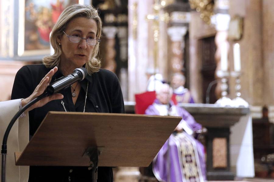 Fotos de la misa por Rita Barberá en la Catedral de Valencia