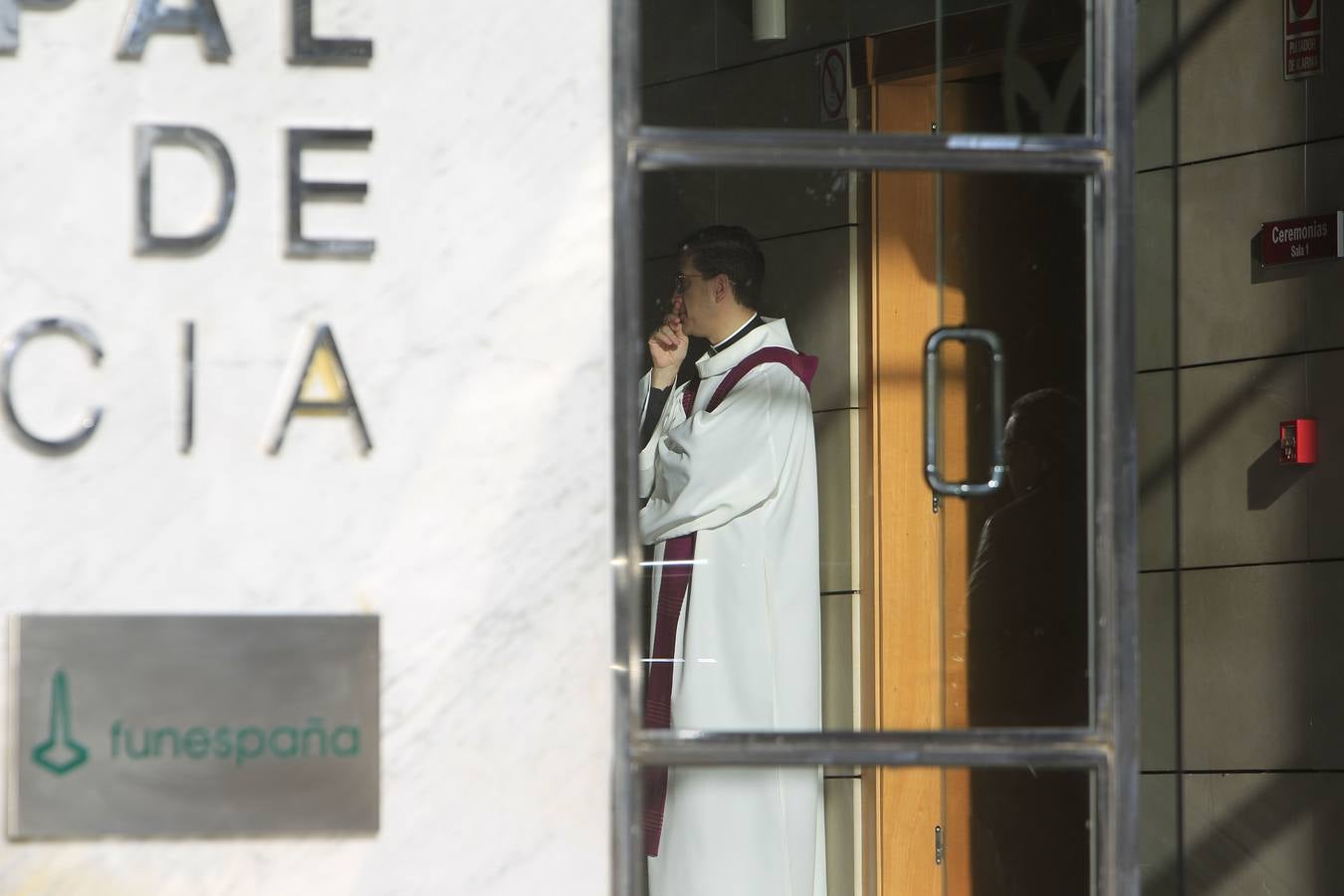 Fotos del funeral de Rita Barberá en el Tanatorio de Valencia