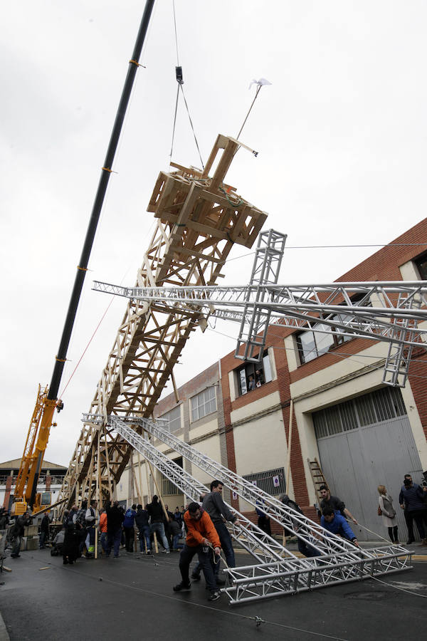 Fotos de la planta de prueba de la falla del ayuntamiento en Ciutat Fallera