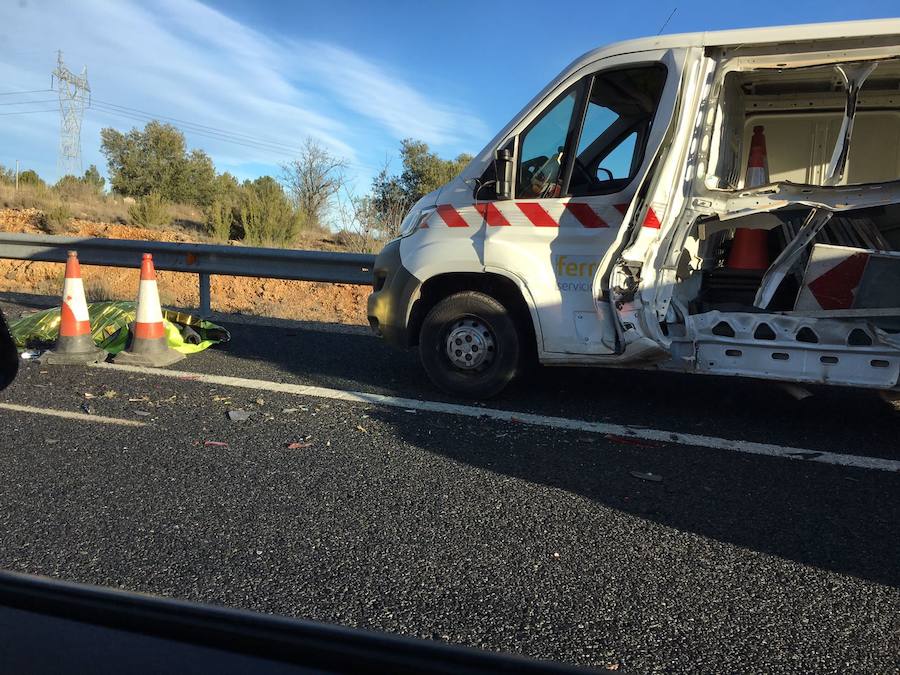 El accidente de un camión corta la A-3 en Villargordo del Cabriel