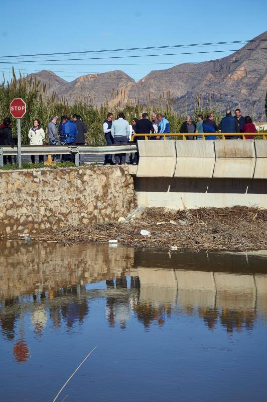 Vecinos muestran los daños del temporal en Molins