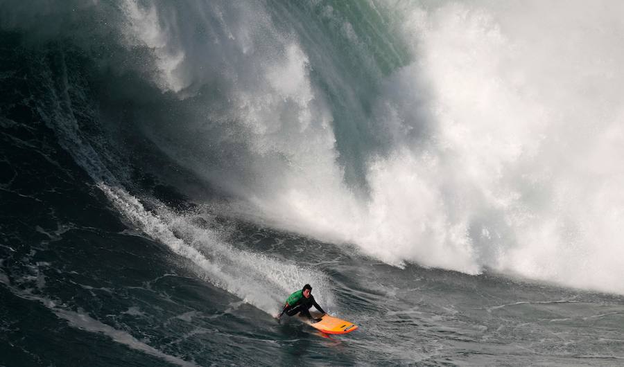 Fotos de Nazare, el mejor lugar del mundo para surfear