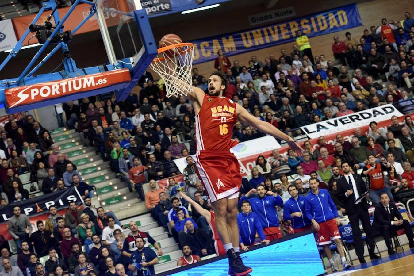 Fotos del partido disputado entre UCAM Murcia y Valencia Basket