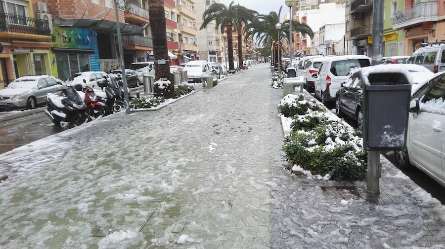 La nieve en Dénia y Xàbia se convierte en hielo