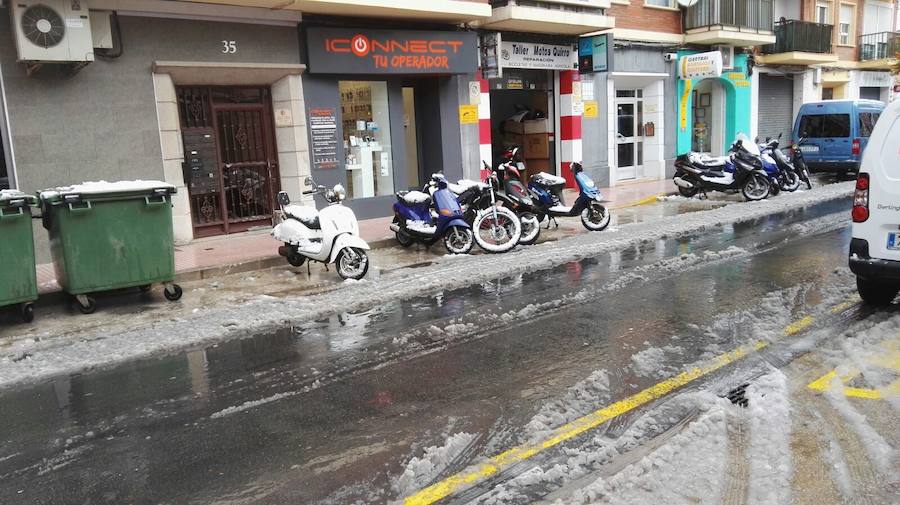 La nieve en Dénia y Xàbia se convierte en hielo